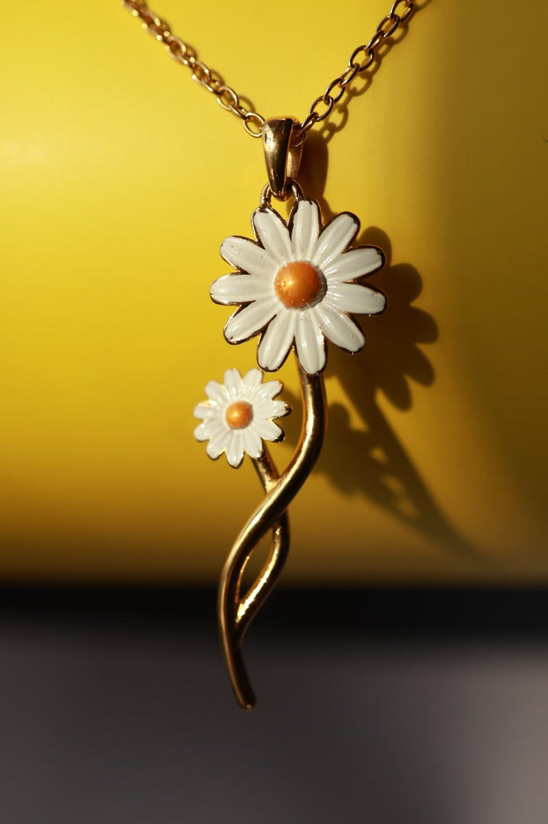 Necklace "Immortal Chamomile" - Dia & Co Jewelry