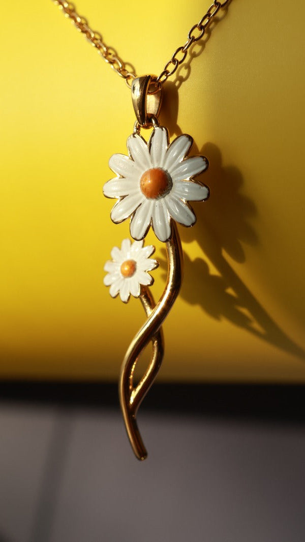 Necklace "Immortal Chamomile" - Dia & Co Jewelry
